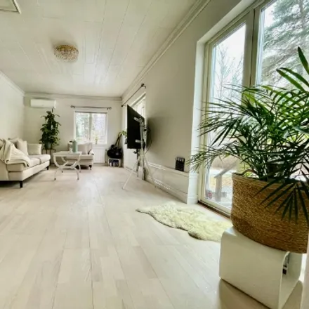 Rent this 4 bed house on Ekbacksvägen 49B in 184 32 Norrö, Sweden