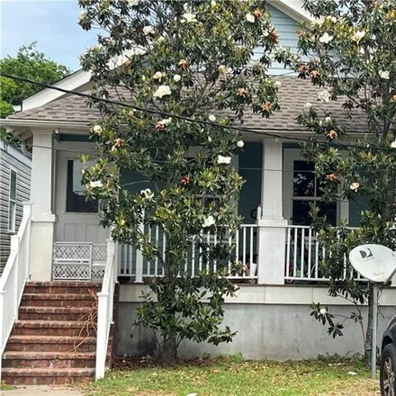 Buy this 6 bed house on 9013 Green Street in New Orleans, LA 70118
