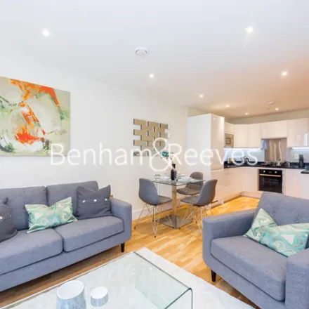 Image 3 - Edgemere House, 3 St. Anne Street, London, E14 7QA, United Kingdom - Apartment for rent