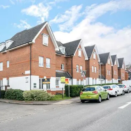 Buy this 1 bed apartment on Oakridge Road in High Wycombe, HP11 2AP