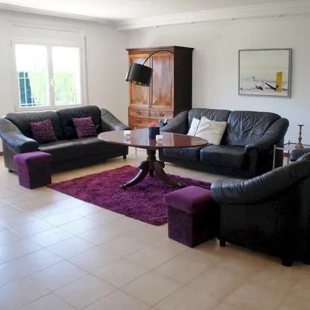 Rent this 4 bed house on 12500 Vinaròs