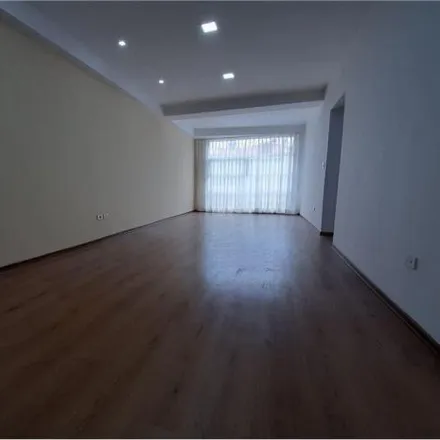 Rent this 3 bed apartment on Arenas in Madrid N24-165, 170408