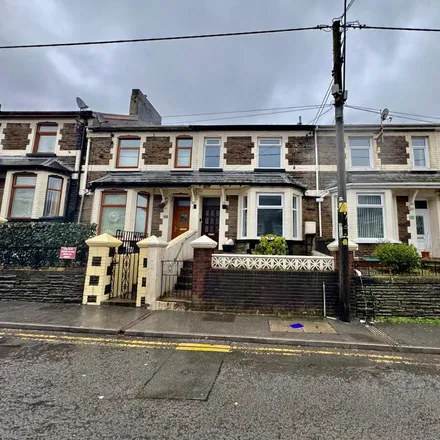 Rent this 3 bed townhouse on Gladstone Street in Abertillery, NP13 1NZ