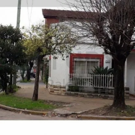 Buy this 3 bed house on América 2700 in Partido de La Matanza, 1753 Villa Luzuriaga