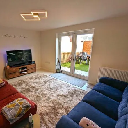 Image 3 - 41 Belsay Close, Pelton Fell, DH2 2TF, United Kingdom - Townhouse for sale