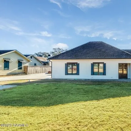 Buy this 5 bed house on 1099 Bonnie Drive in Lafayette, LA 70503