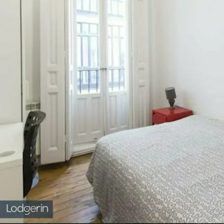 Rent this studio room on The Kooples in Calle de Claudio Coello, 43