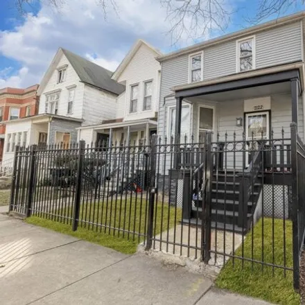 Buy this 5 bed house on 7122 South Champlain Avenue in Chicago, IL 60619