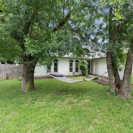 Image 2 - 1639 Chippeway Ln, Austin, Texas, 78745 - House for sale