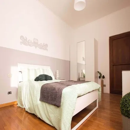 Rent this 6 bed room on Via Angelo Fumagalli in 7, 20143 Milan MI