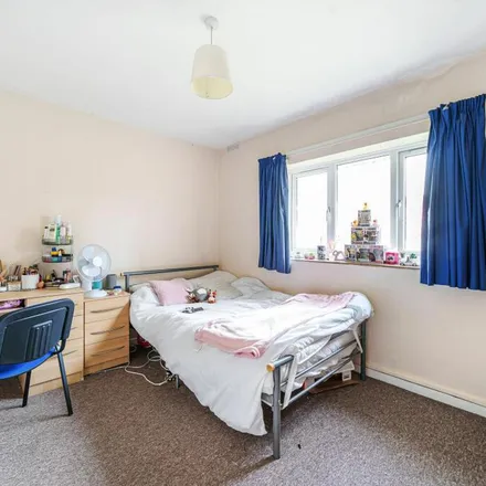 Rent this 4 bed apartment on Sheridan Close in Winchester, SO22 4EB