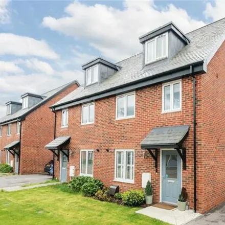Buy this 3 bed townhouse on Badgers Bolt in Colden Common, SO21 1GB