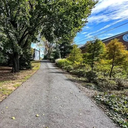 Image 5 - 19 Lorane Rd, Reading, Pennsylvania, 19606 - House for sale