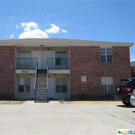Rent this 3 bed duplex on 1602 Dugger Circle in Lone Star, Killeen