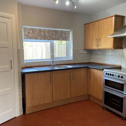 Rent this 3 bed duplex on Ruthin Road in Mold, CH7 1GW