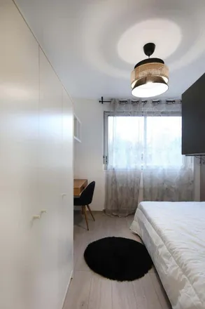 Rent this 3 bed room on 20 Rue de l'Oratoire in 69300 Caluire-et-Cuire, France