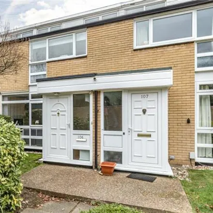 Buy this 3 bed townhouse on Weymede in Byfleet, KT14 7DJ