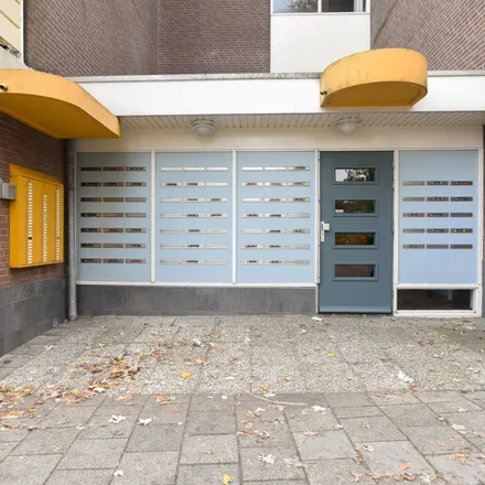 Rent this 1 bed apartment on Geulstraat 1 in 3363 HS Sliedrecht, Netherlands