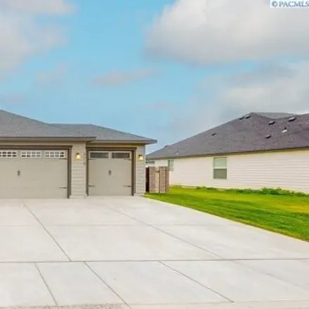 Buy this 3 bed house on Cardinal Peak Street in West Richland, WA 99353