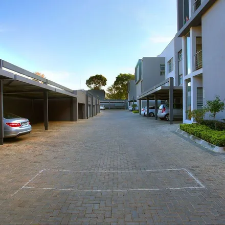Rent this 3 bed apartment on Park Street in Oaklands, Johannesburg