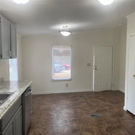 Image 4 - 1537 West Woodland Hill, Fullerton, Liberty County, TX 77535, USA - Apartment for rent