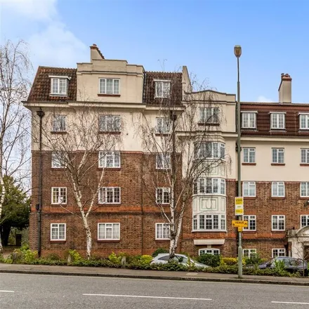 Rent this 2 bed apartment on Crystal Palace Park Road in London, SE26 6NL