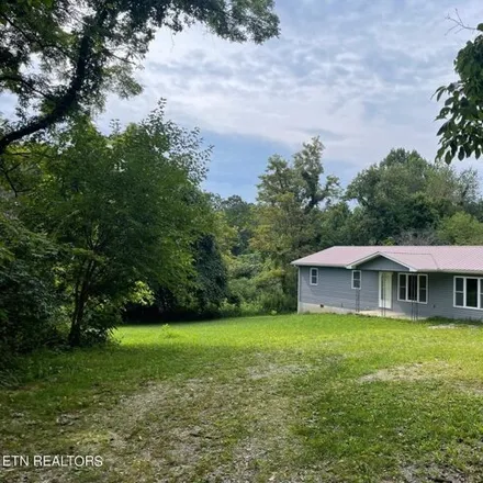 Image 2 - 826 Old Poplar Cove Road, Fentress County, TN 38556, USA - House for sale