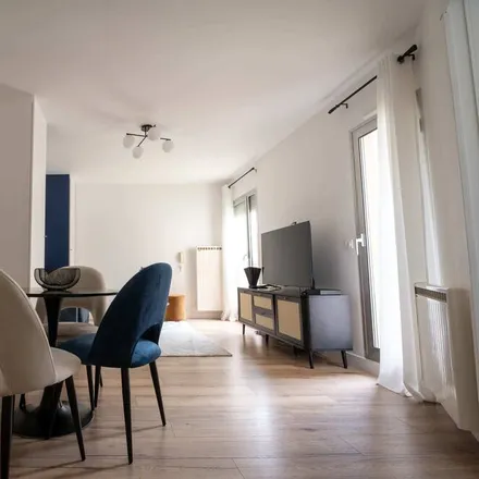 Image 5 - 92500 Rueil-Malmaison, France - Apartment for rent