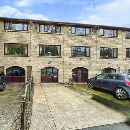 Rent this 2 bed townhouse on Hebble Vale Drive in Fountainhead, HX2 8TL