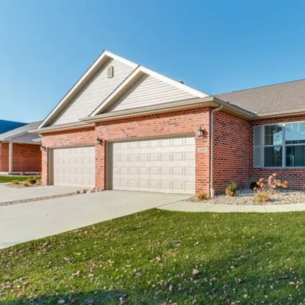 Image 3 - 1380 Monterey Pine Drive, Normal, IL 61761, USA - House for sale