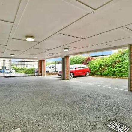 Image 8 - Caterham-on-the-Hill Tesco, Coulsdon Road, Caterham on the Hill, CR3 5ND, United Kingdom - Apartment for sale