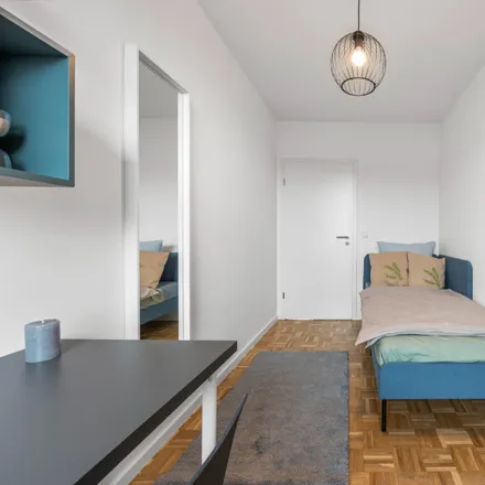 Rent this 4 bed room on Cunostraße 44 in 14193 Berlin, Germany
