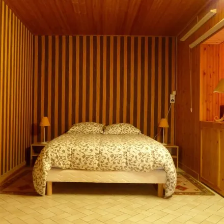 Rent this 2 bed apartment on La Tranche-sur-Mer in Rue de la Poste, 85360 La Tranche-sur-Mer