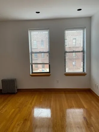 Image 4 - 8608 3rd Avenue, New York, NY 11209, USA - House for rent