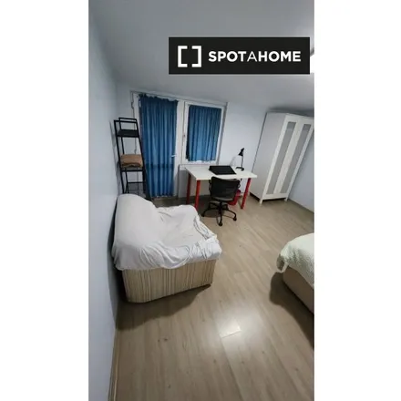 Rent this 4 bed room on Şahin Sokağı in 34375 Şişli, Turkey