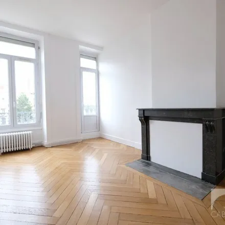Rent this 3 bed apartment on 22 Place Fourneyron in 42000 Saint-Étienne, France
