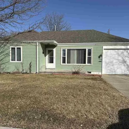 Buy this 2 bed house on 1603 Avenue H in Scottsbluff, NE 69361