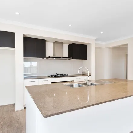 Image 5 - Crawford Rise, Cobblebank VIC 3338, Australia - Apartment for rent