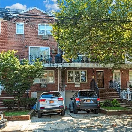 Buy this 6 bed townhouse on 1020 East 81st Street in New York, NY 11236