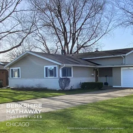 Buy this 3 bed house on 3191 Bellwood Lane in Glenview, IL 60026