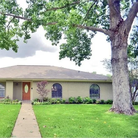 Rent this 3 bed house on 2338 Shady Creek Drive in Richardson, TX 75080