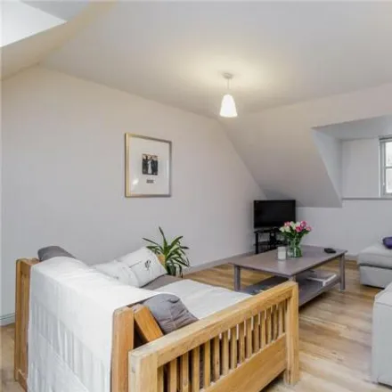 Rent this 2 bed room on The Chequers in 44 St Thomas Street, Oxford