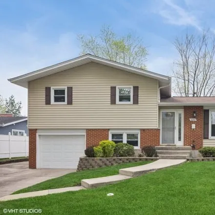 Image 1 - 6864 Meadowcrest Drive, Downers Grove, IL 60516, USA - House for sale