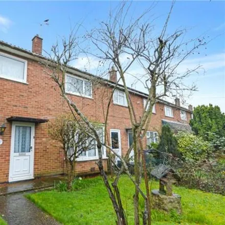 Buy this 3 bed townhouse on Kingswood Avenue in Swindon, SN3 2RG