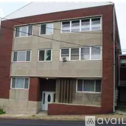 Image 1 - 529 Lincoln Highway, Unit 6 - Apartment for rent
