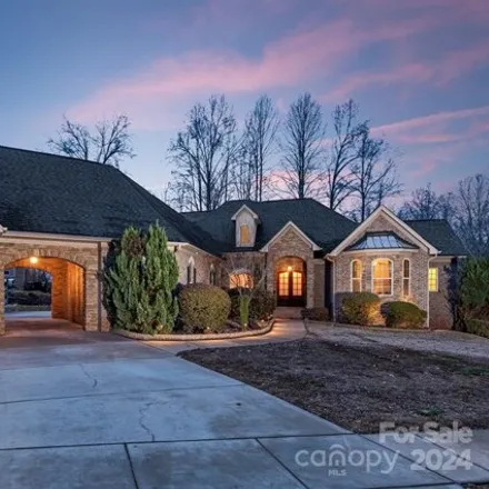 Buy this 6 bed house on 5478 Plantation Ridge Road in Mecklenburg County, NC 28214
