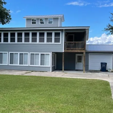 Rent this studio apartment on 5302 Bogue Sound Dr Unit Up in Emerald Isle, North Carolina