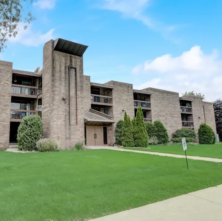 Buy this 2 bed condo on 3609 North Tucker Place in Milwaukee, WI 53222