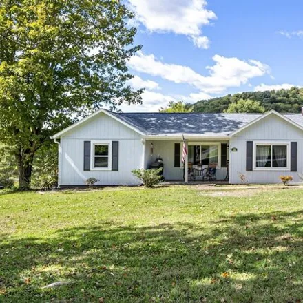 Buy this 3 bed house on 281 Hartsville Pike in Smith County, TN 37030