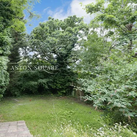 Image 4 - Leeside Crescent, London, NW11 0JY, United Kingdom - Apartment for rent